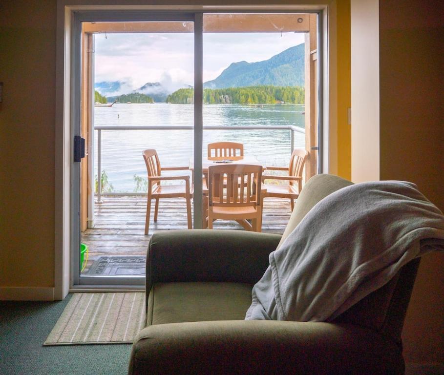 Waterfront View Of The Inlet, Short Walk To Town Lägenhet Tofino Exteriör bild